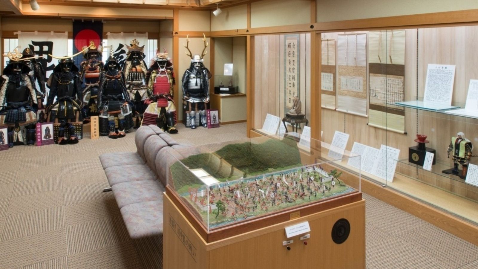 【資料室・時の倉】御殿守や赤湯温泉にゆかりのある展示品がご覧いただけます♪♪