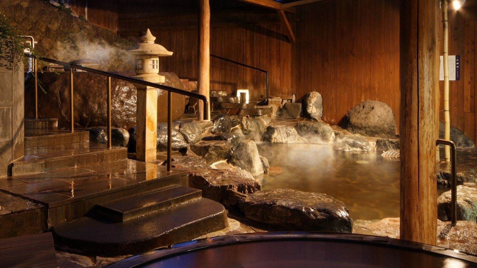 【西湯】露天岩風呂全景