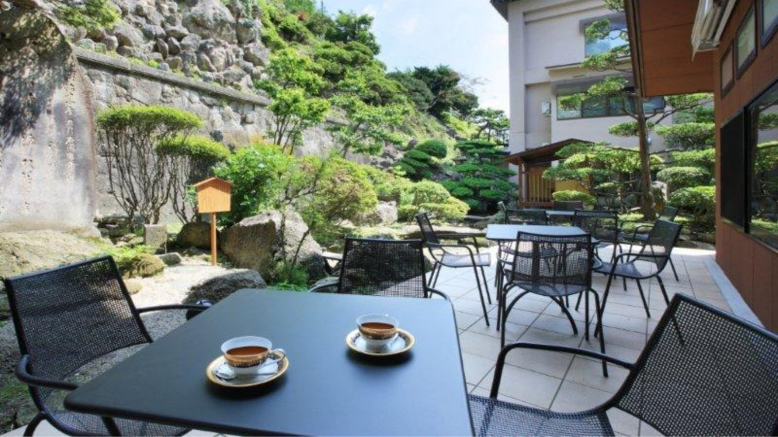 【御殿守・館内施設】日本庭園とガーデンテラス