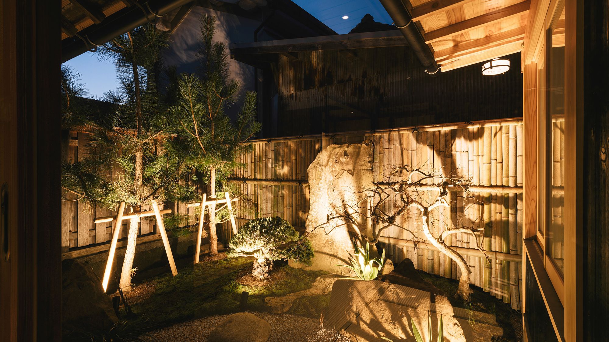 木佐家＿庭（夜）