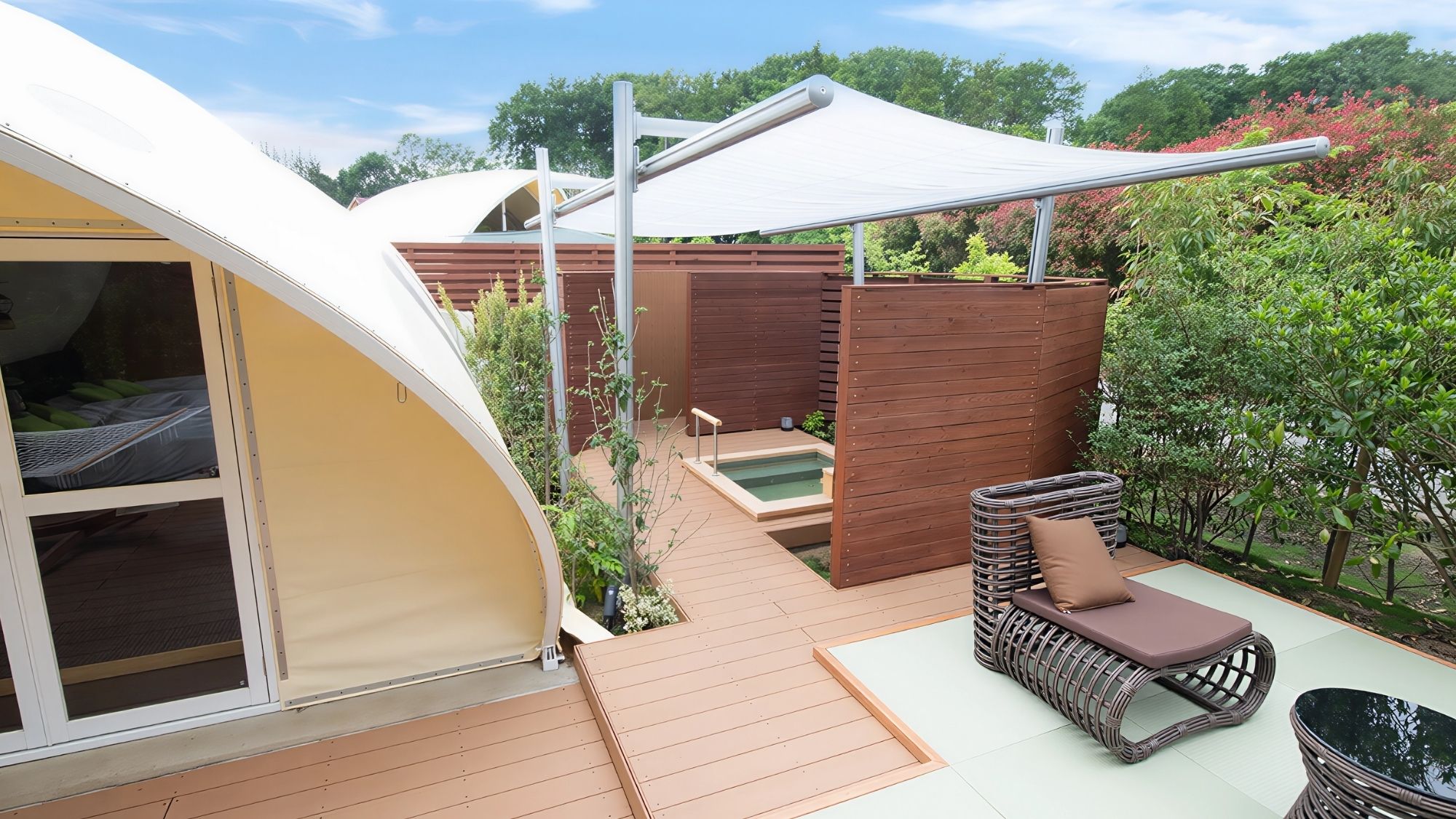 【露天風呂付きVIPテント】外観