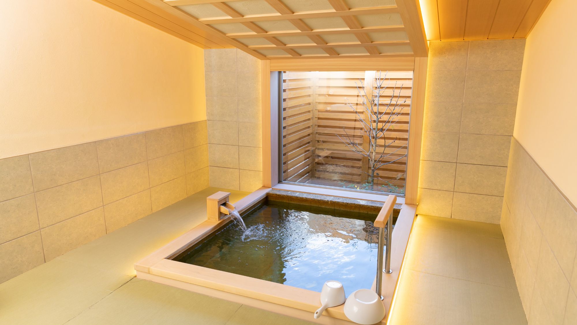 貸切風呂【畳敷きひのき風呂】※有料