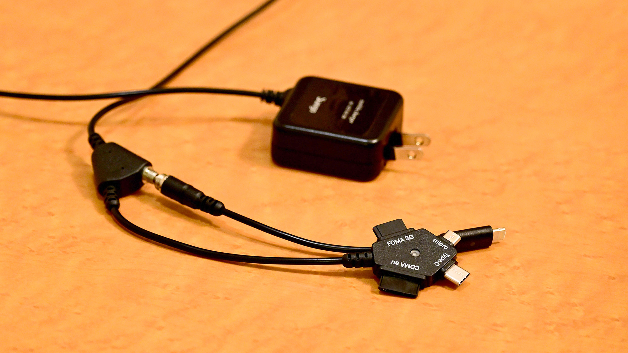 ・【充電ケーブル(貸出品)】様々なタイプに応じたマルチケーブルのご用意がございます