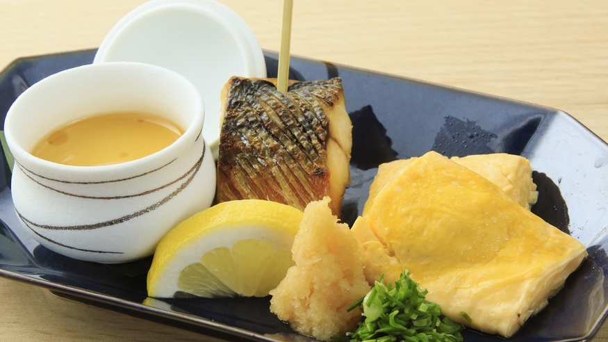 【朝食付き】2種類の釜炊きごはんとツヤツヤの出汁巻き玉子。どこか懐かしい日本の朝食＜朝食付き＞