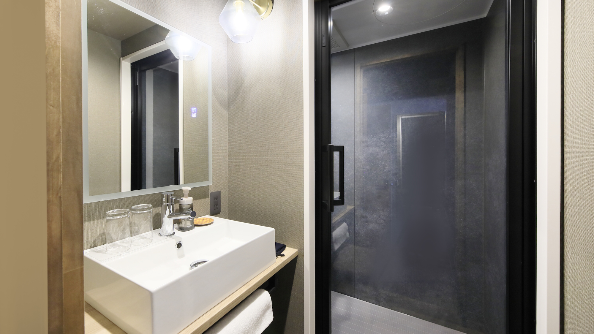 【和室ツイン】シャワーブース（一例）