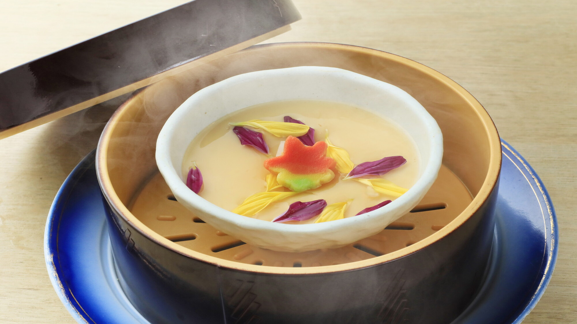 やさしい味わいを、出来立てでお楽しみください。（基本会席/一例）