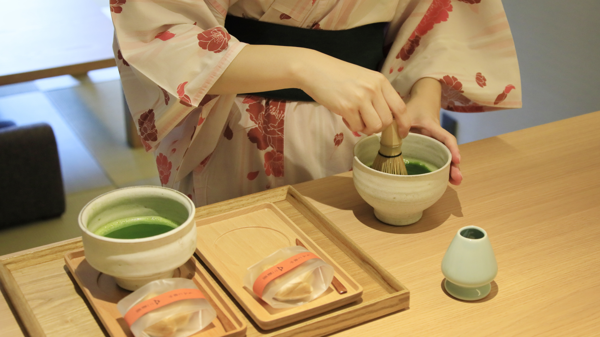 【湯室別館】ご自身で点てるお抹茶（一例）