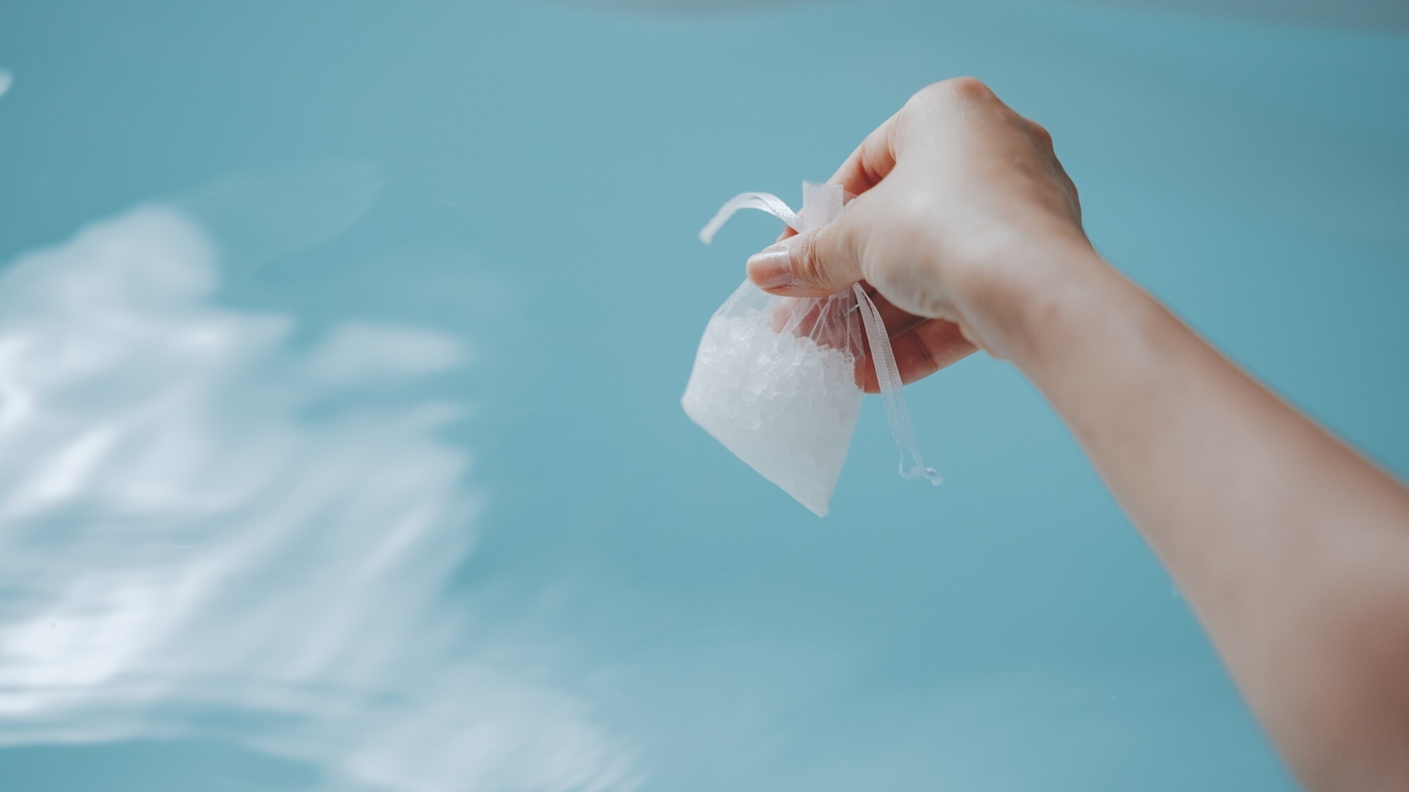 [ハーバルルーム]お客様ご自身でお好きな香りを手作りする癒しのひとときを。