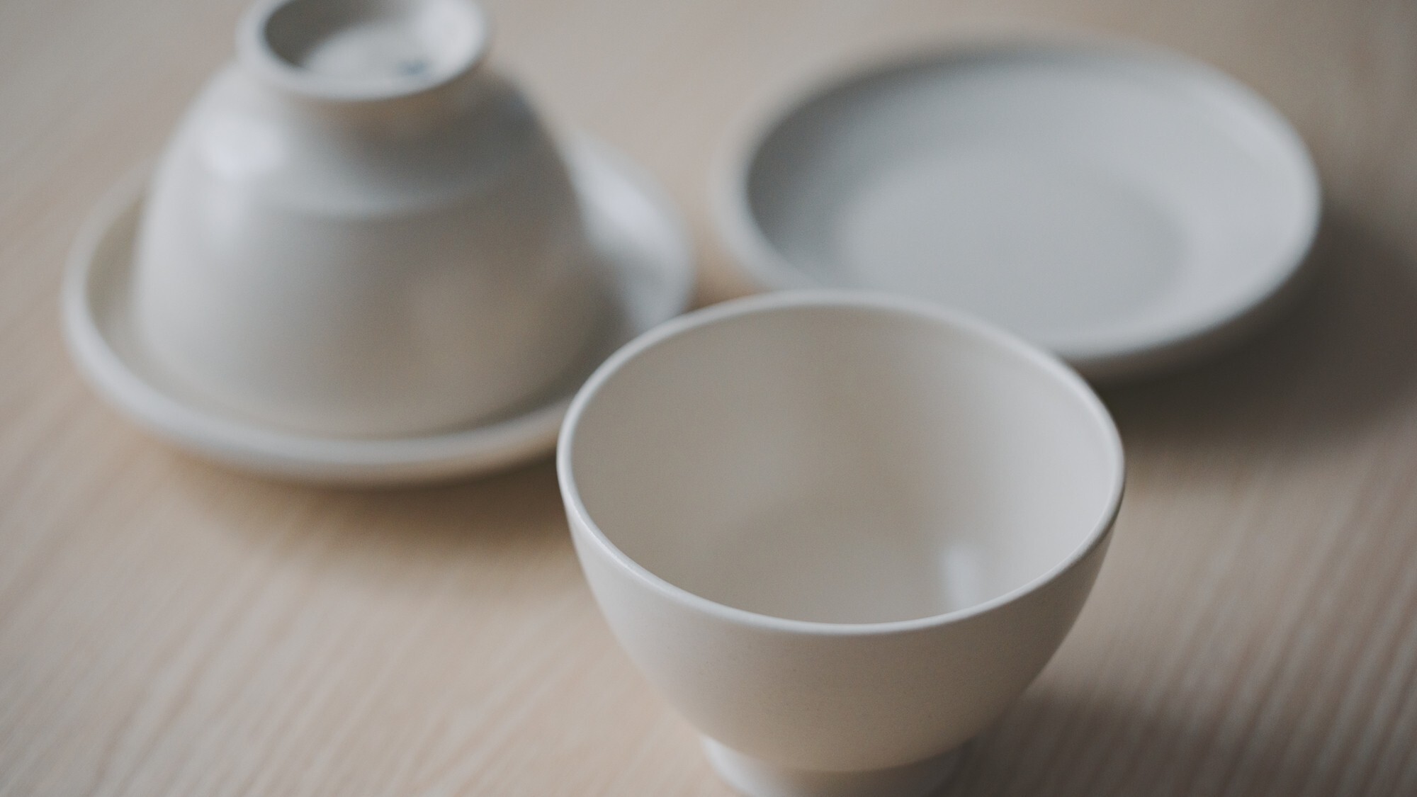 [アメニティ]「HANASAKA」の湯呑み。九谷焼の粘土作りの際に出る廃棄部分から作られました。