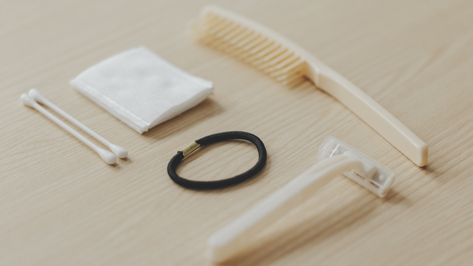 [アメニティ/1階フロントにてお渡し]従来型の使い切りのアメニティ類はフロントでお渡しいたします。