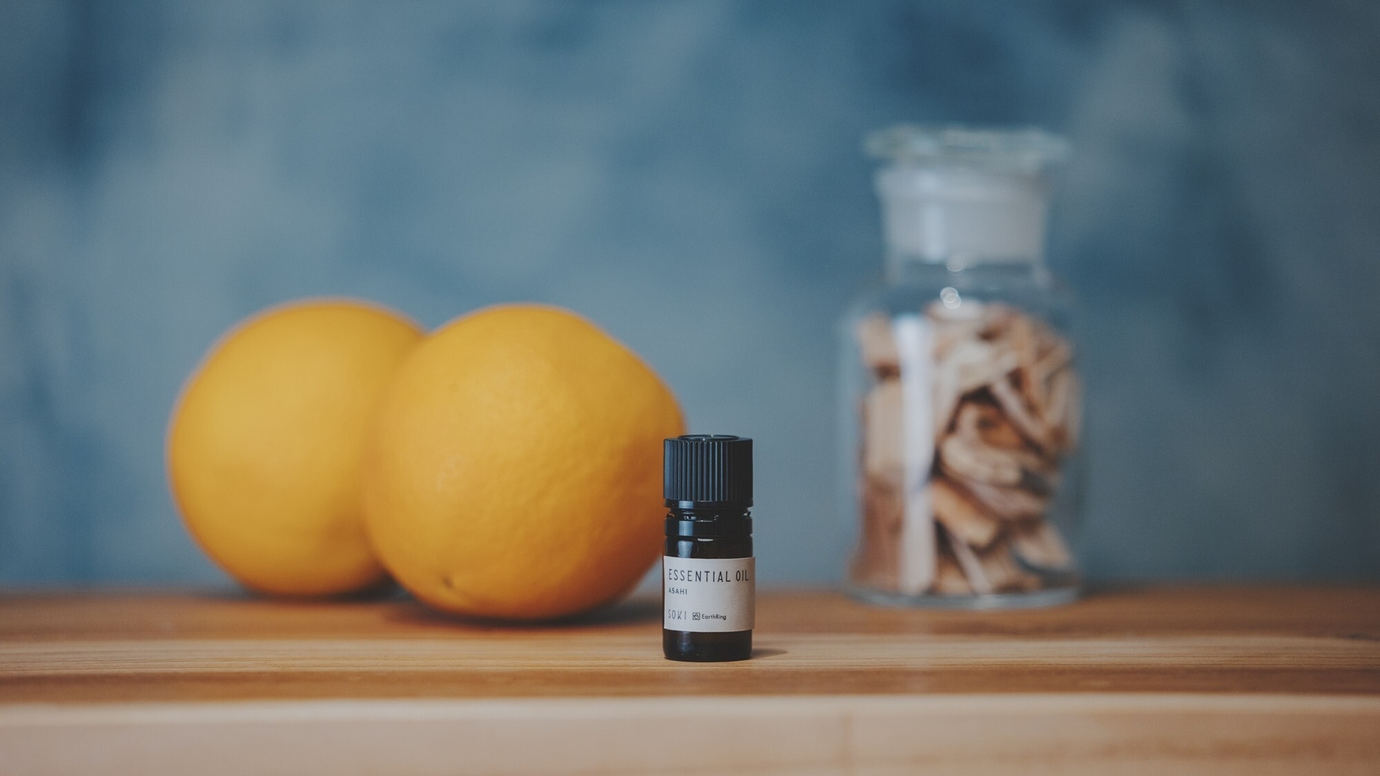 [フロント販売品]ホテルのオリジナルアロマオイル『朝陽』 を使用したウッドディフューザー。