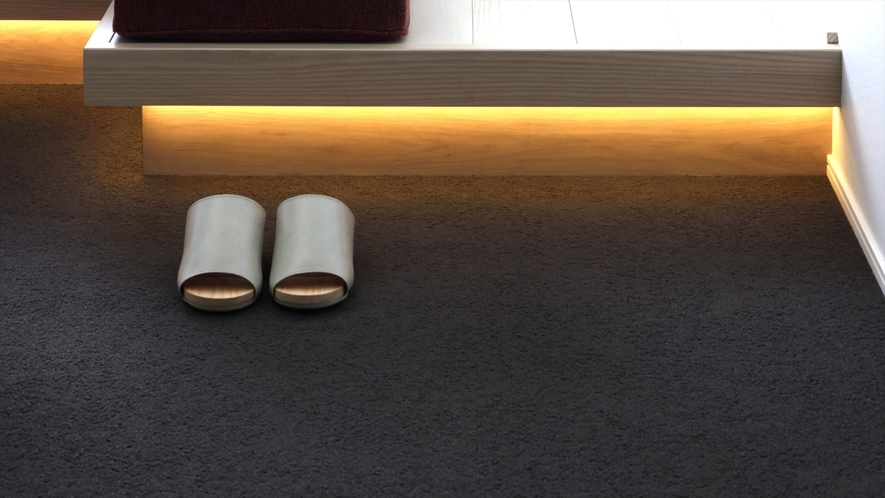 [客室設備]柔らかな灯りが安らぎの空間を演出。