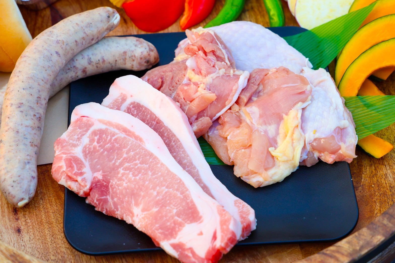 淡路鶏・神戸ポークプレミアムBBQ