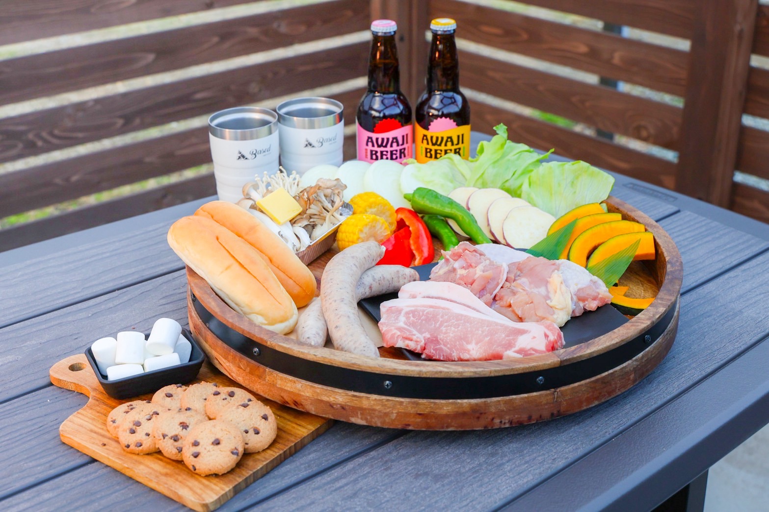 淡路鶏・神戸ポークプレミアムBBQ