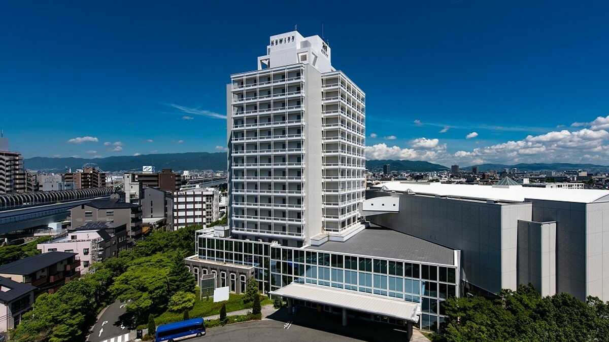 ホテルヒューイット甲子園 外観