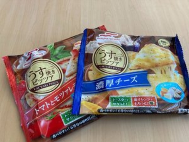 夜食に人気のピザ！！フリースペースにて販売中☆☆