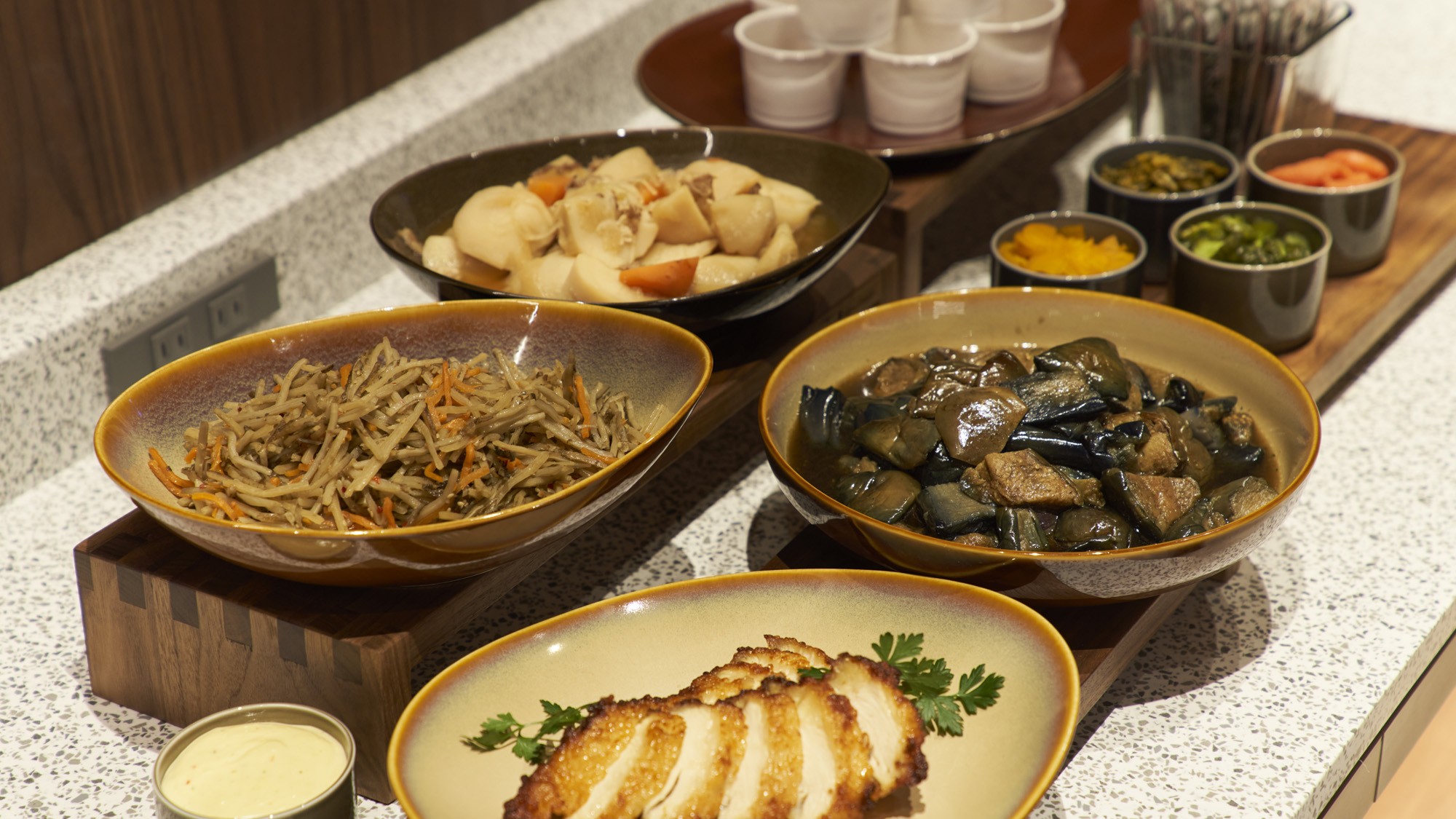 【朝食】新鮮な食材を使った朝食ビュッフェで、朝から満足していただけます。