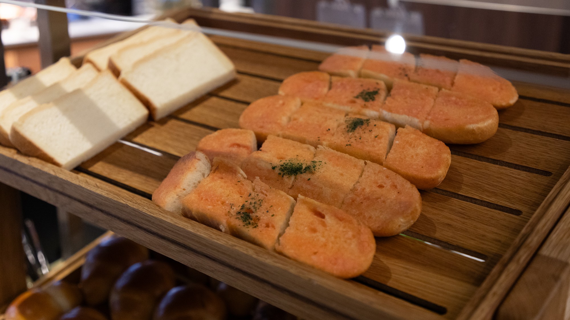 【朝食】多彩な朝食ビュッフェで、朝のひとときを贅沢に。クロワッサン以外も拘ったパンをご用意。