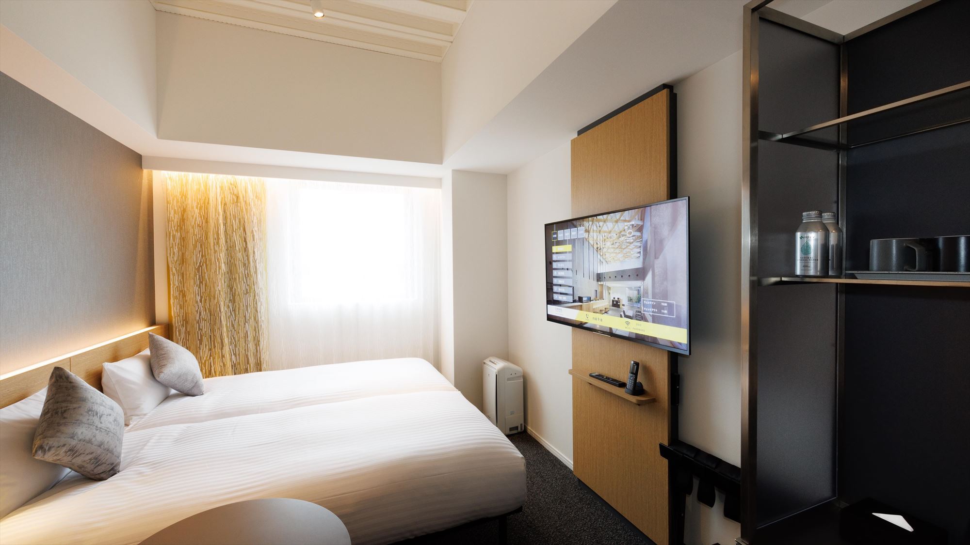 【コンフォートツイン】全室角部屋に位置するシンプルでゆったりとしたツインルーム。