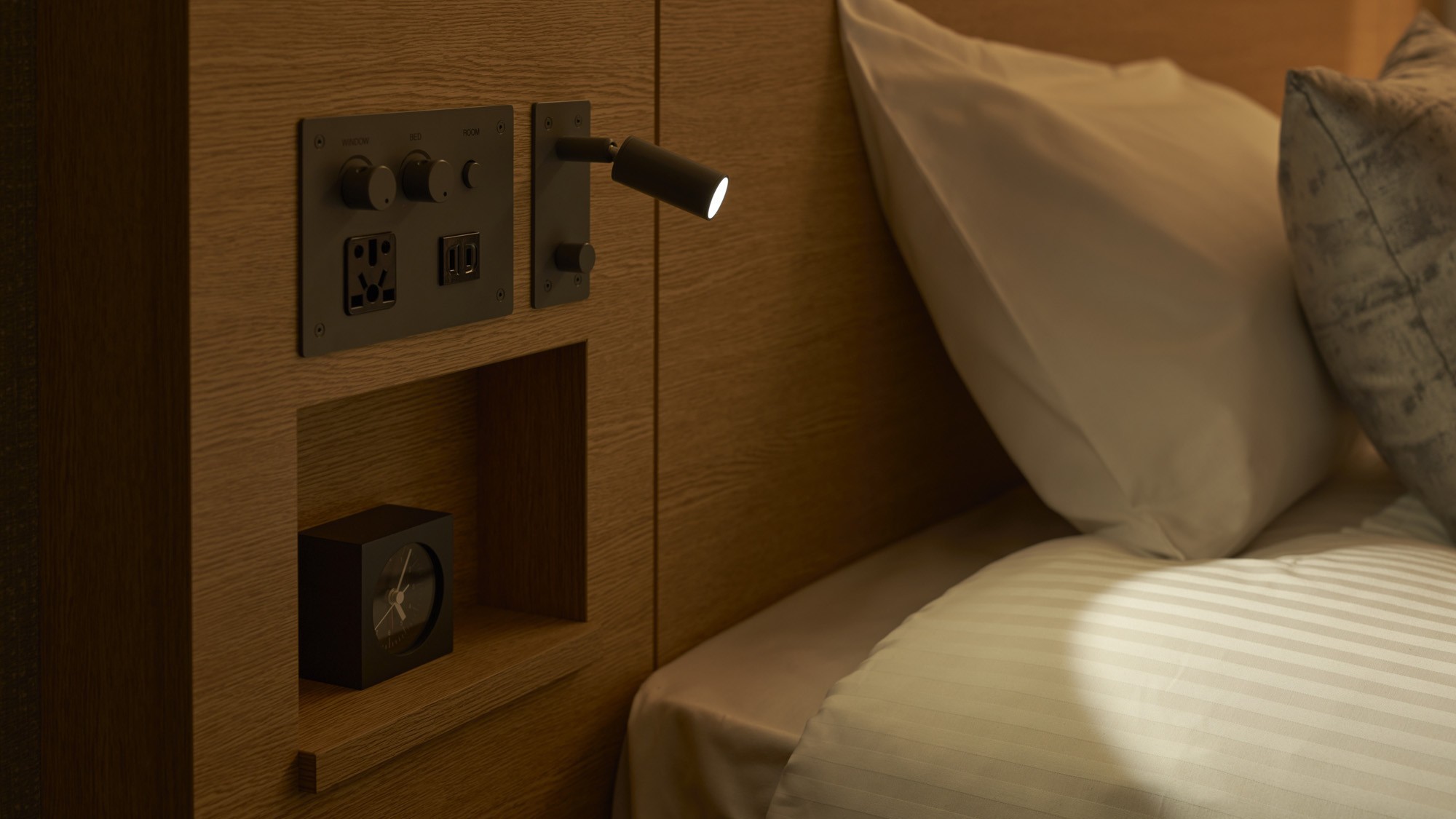 【共通客室設備】ナイトパネル