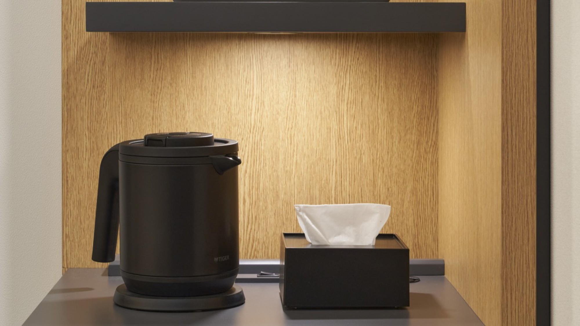 【ユニバーサルキング（バリアフリー）】電気ケトル・ティッシュ・コップ