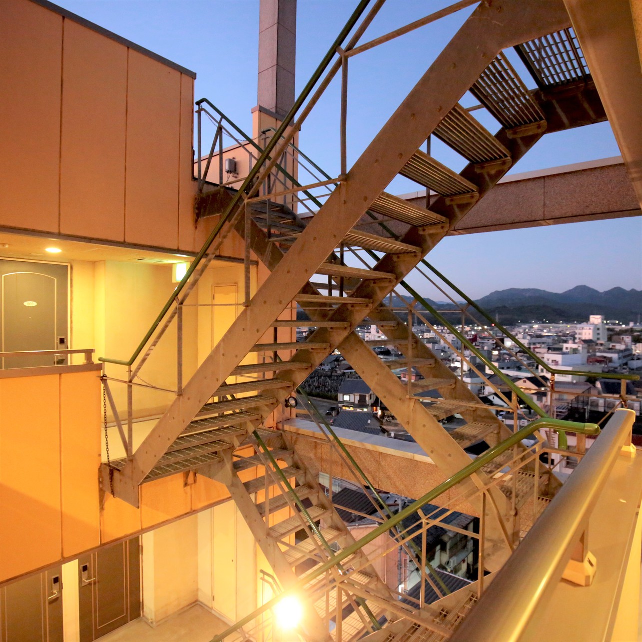 【ツイン1名利用】ツインルームを1名利用で広々ゆったり！長期滞在におすすめの解放感のあるお部屋