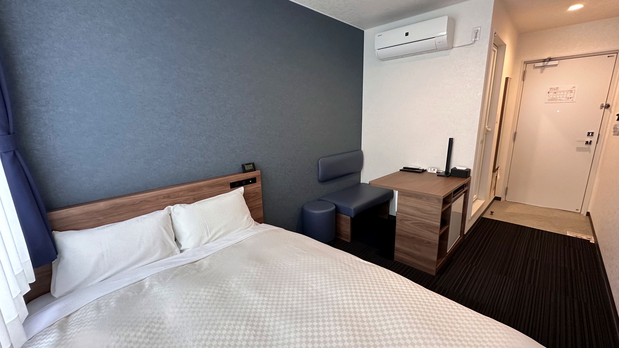 *【別邸はなれ・シングル】140cm幅のダブルベッド。2名でもご利用可能