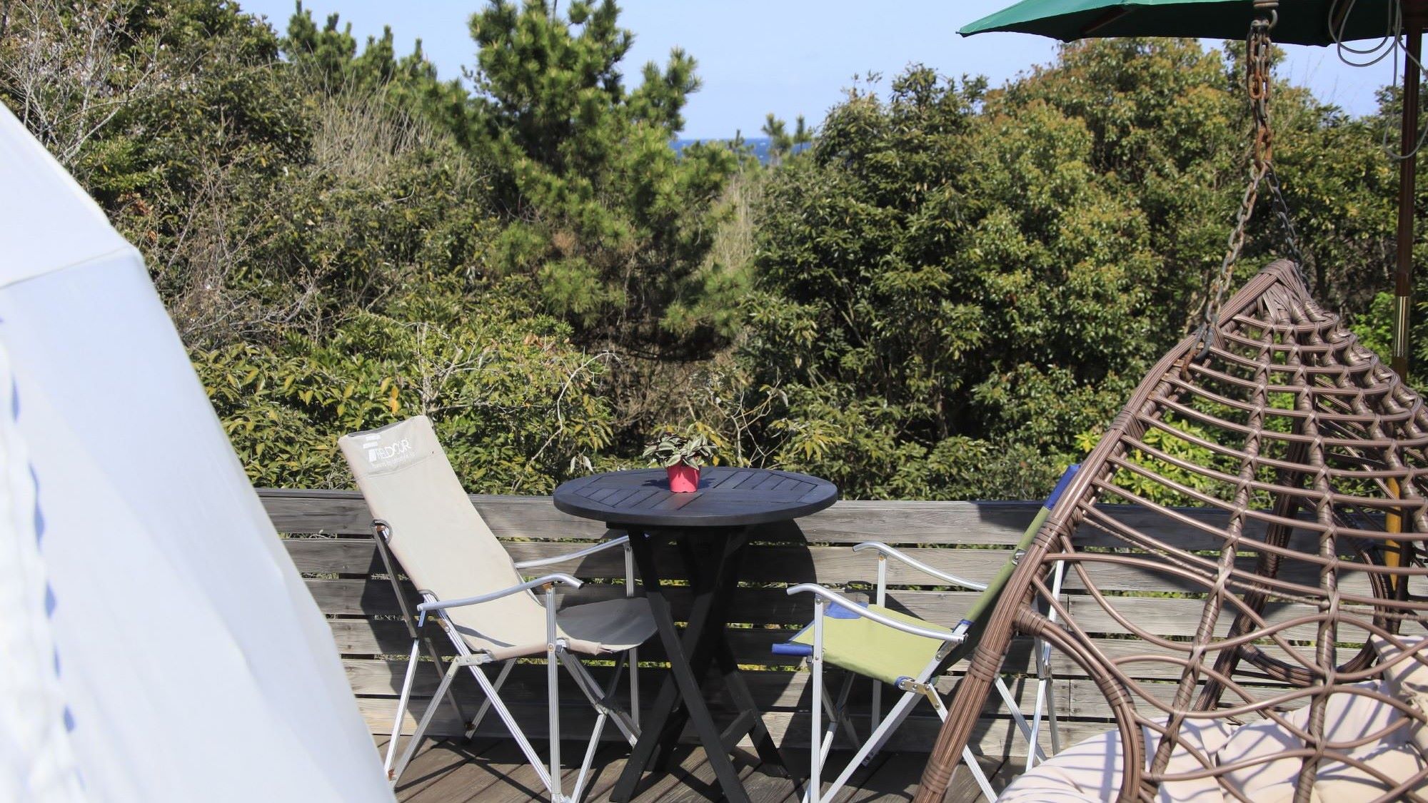 ◆お気軽に楽しめる豊かな自然に囲まれたグランピング体験。