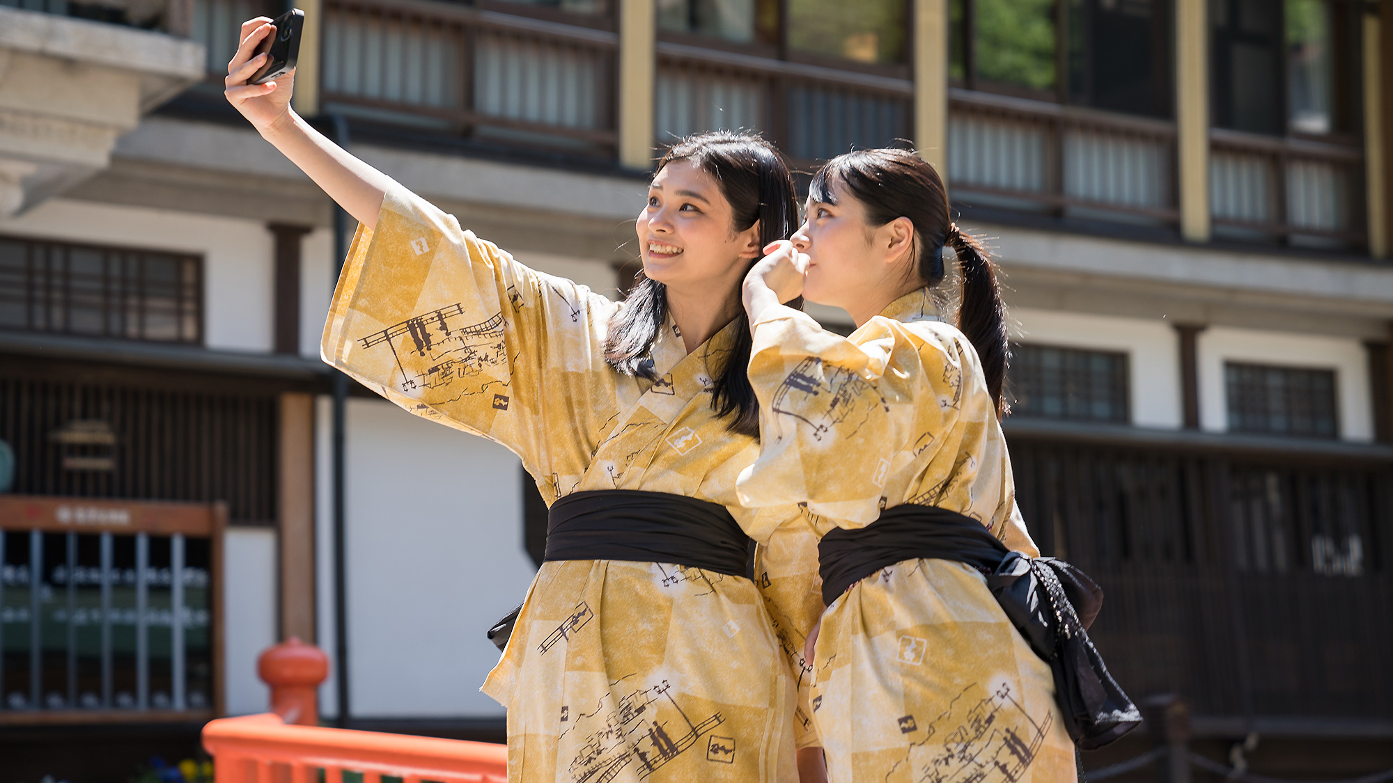 銀山温泉街を散策