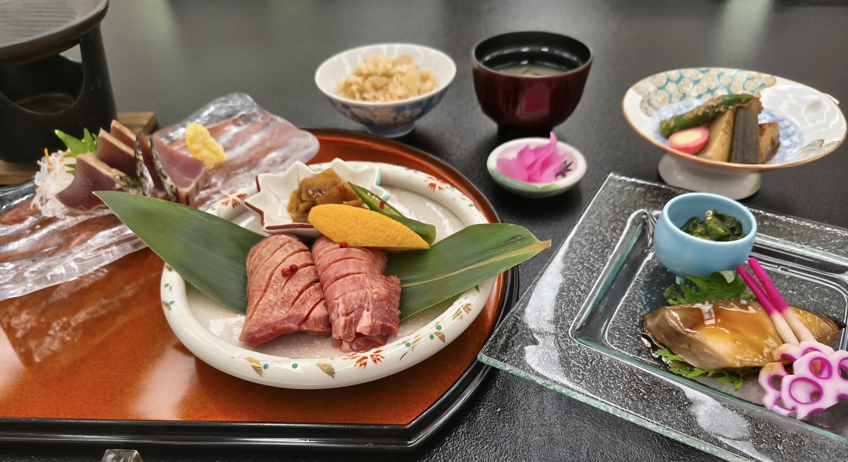 【期間限定★仙台名物★厚切牛タン御膳】ジューシーな肉厚牛タンを堪能！至福のワンドリンク付♪贅沢プラン