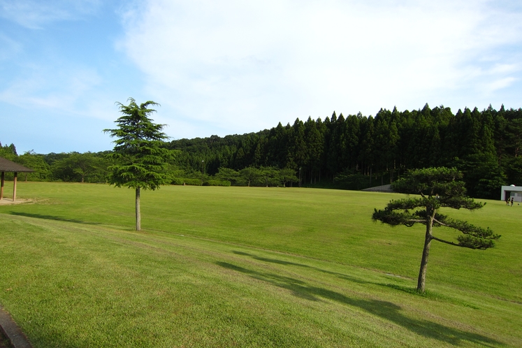 芝生広場