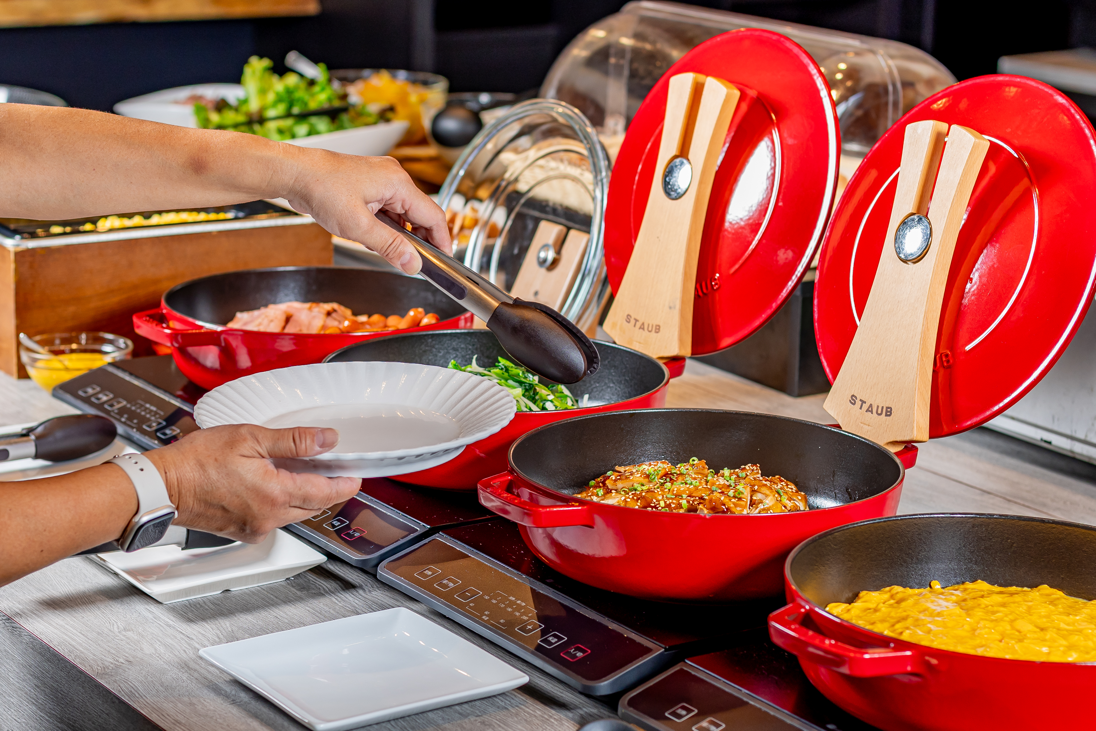 朝食ビュッフェ