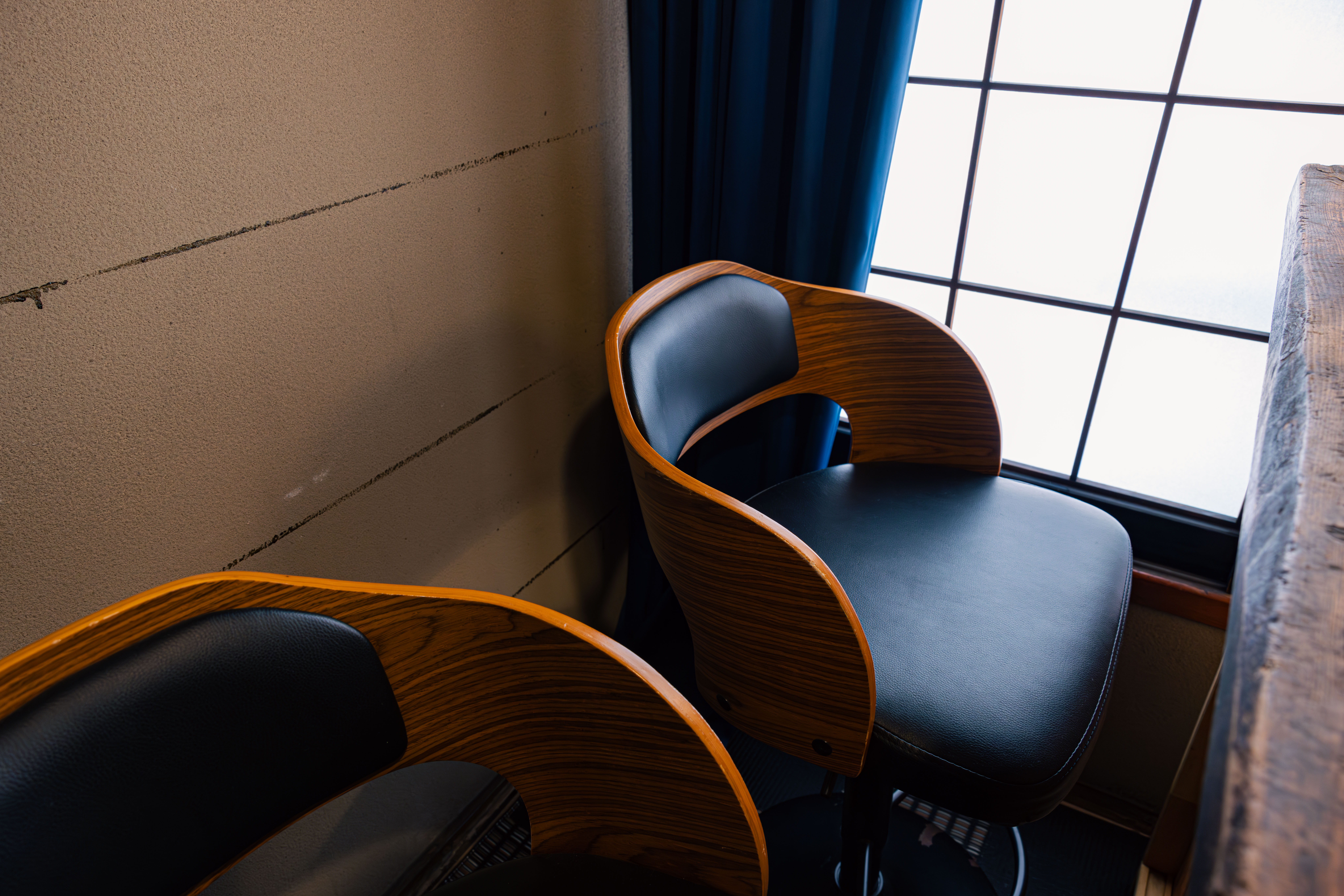 バーカウンターのハイスツール