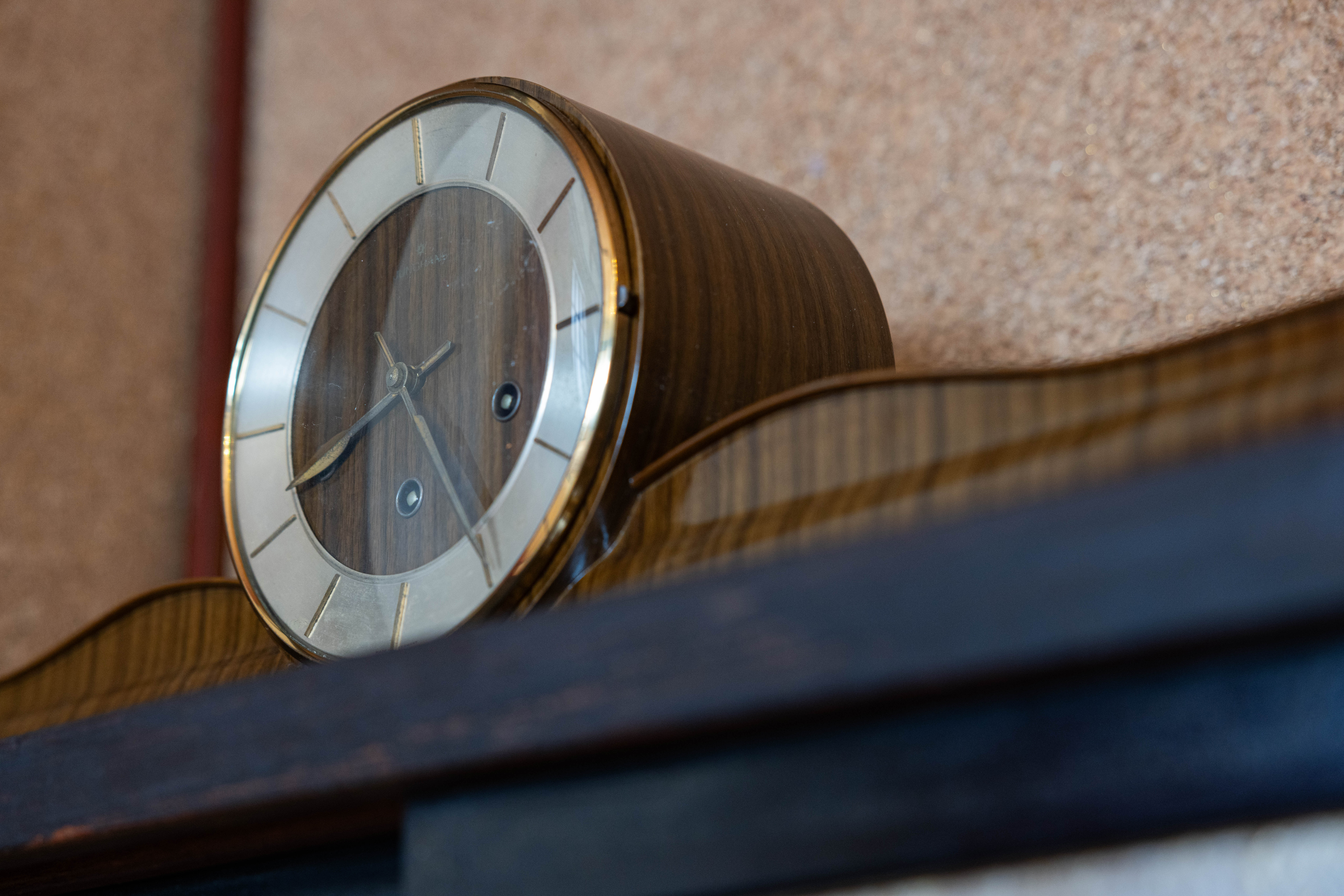 アンティークの置き時計