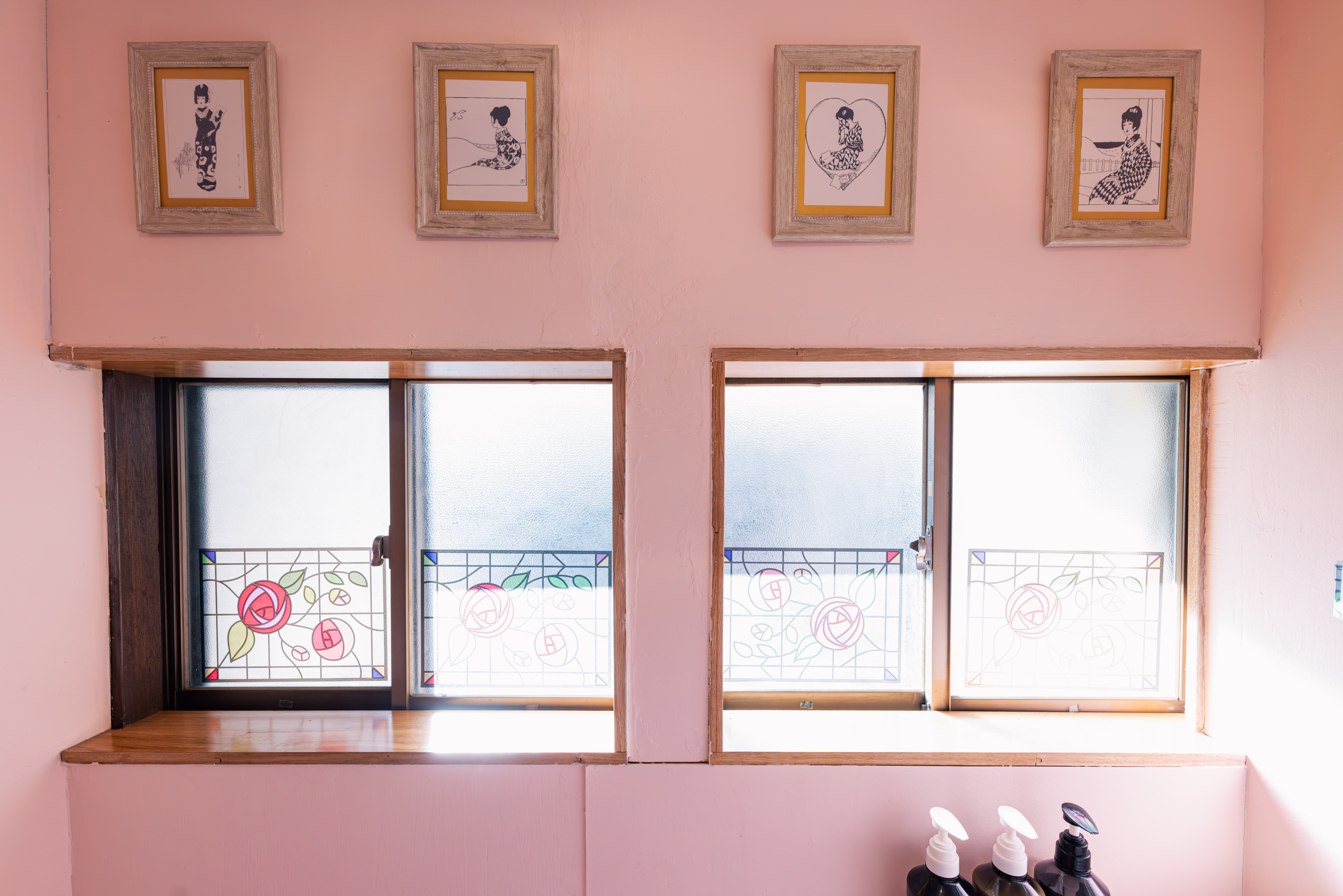 バスルームの装飾は竹久夢二