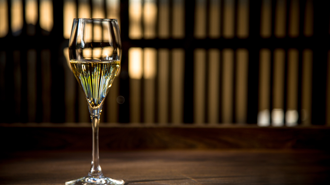 「カフェラウンジ」ワイン&日本酒テイスティングサーバー(イメージ)