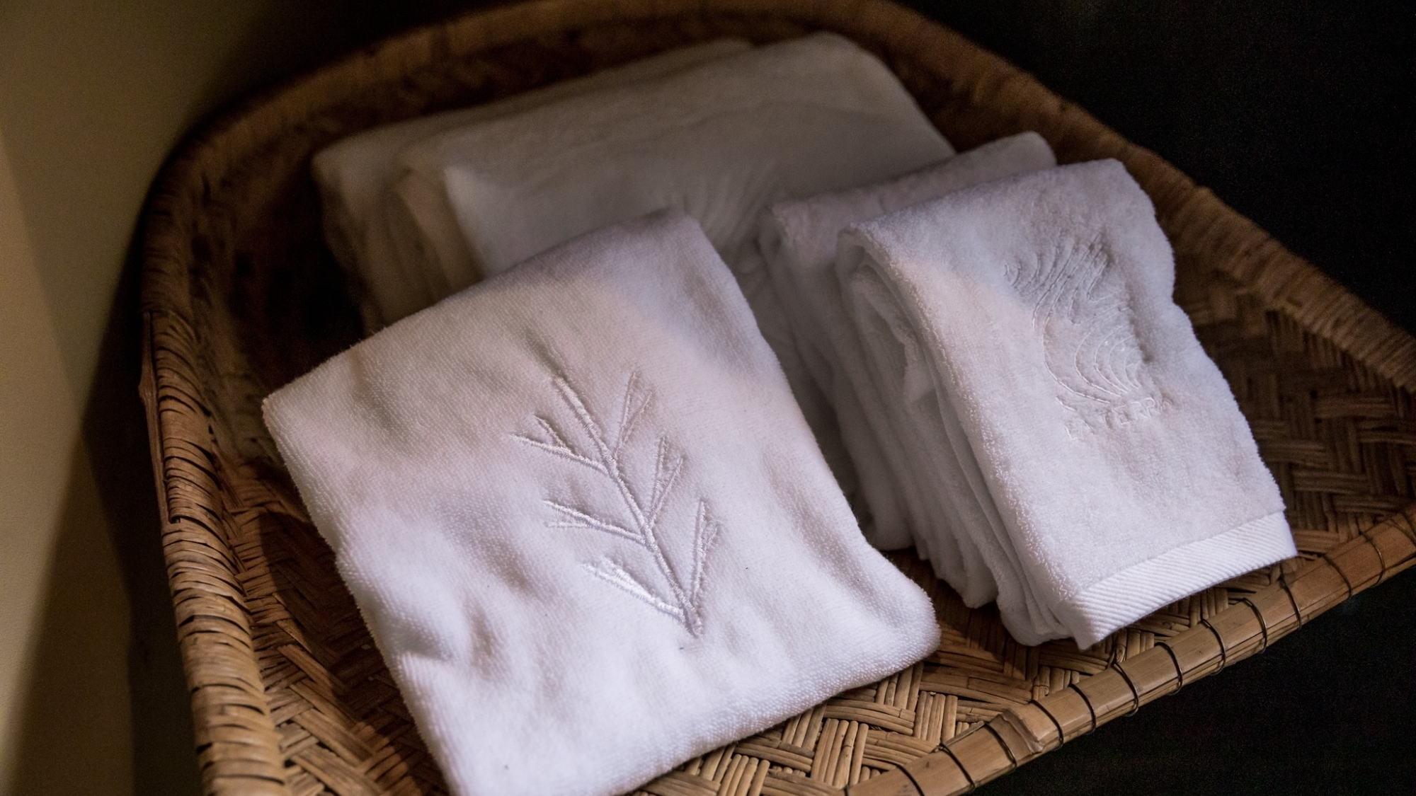 ・【アメニティ】刺繍入りのふかふかタオルセット