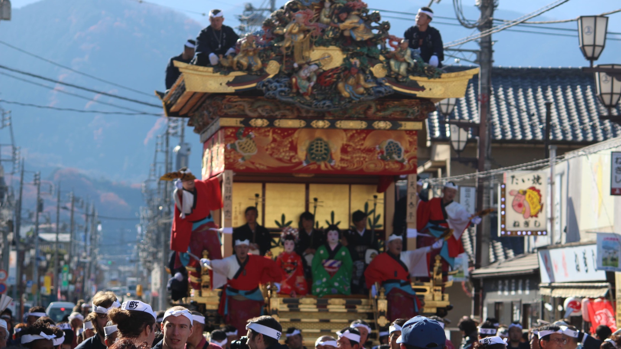 ・【秩父夜祭】日本三大曳山祭のひとつ！美しい山車の曳き廻しは迫力満点です