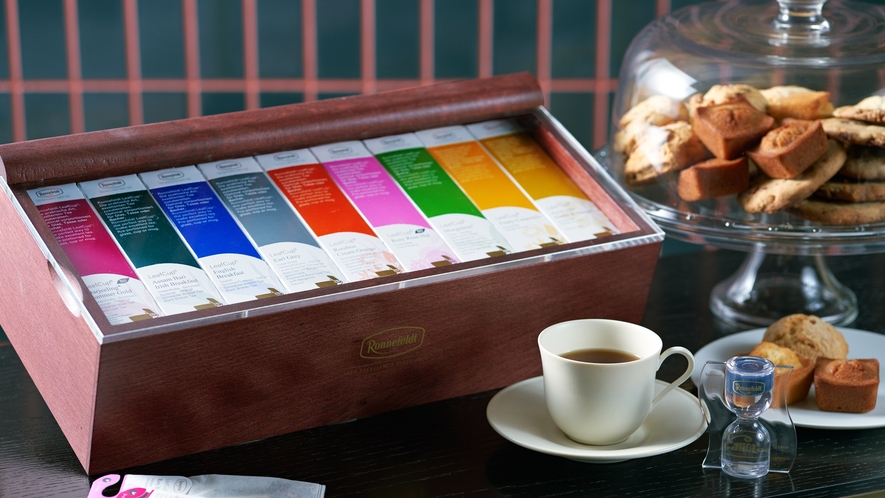 ◆Afternoon｜ドイツ ロンネフェルト社の高品質紅茶を、12種類ご用意いたします