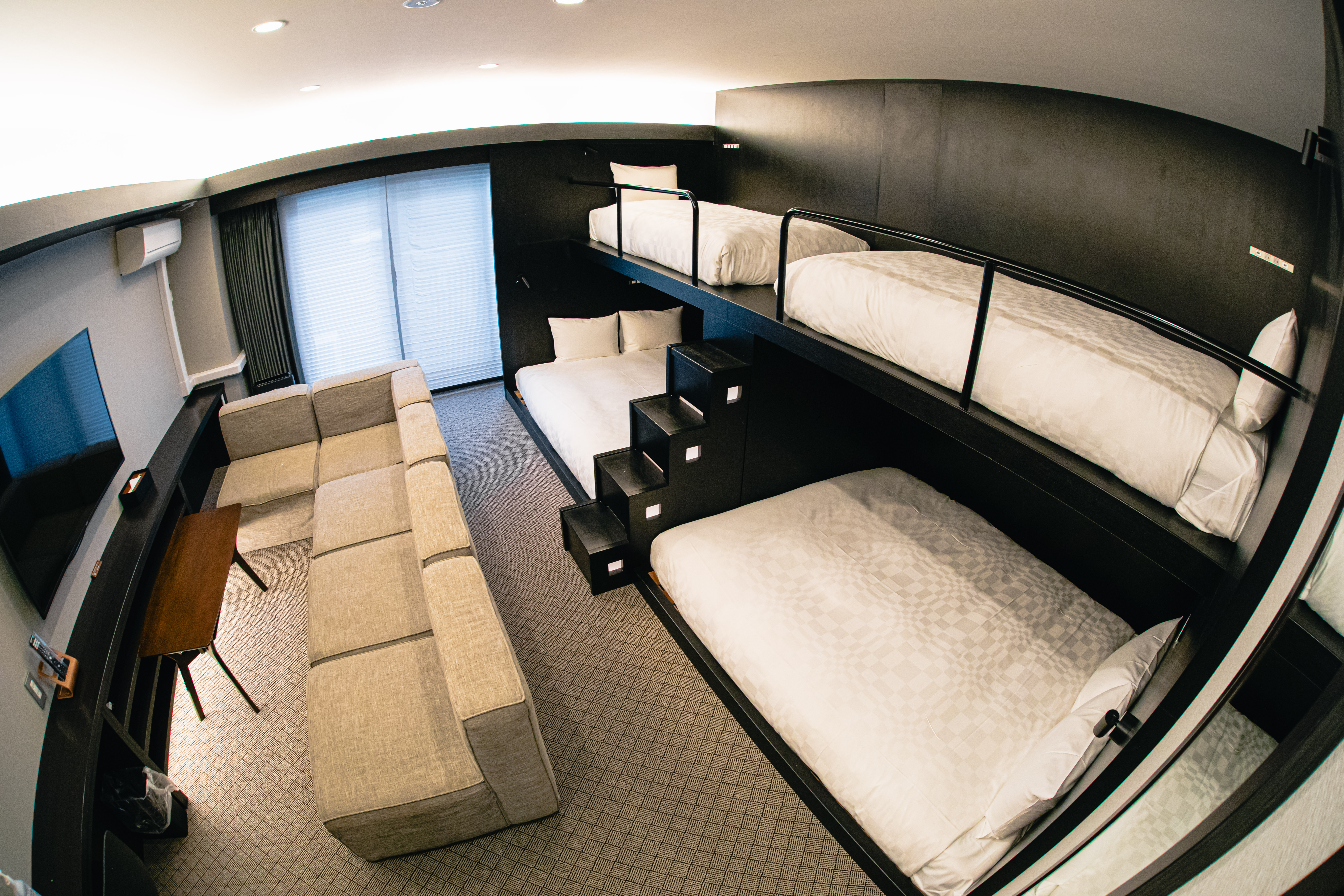 デラックスルームB 6名