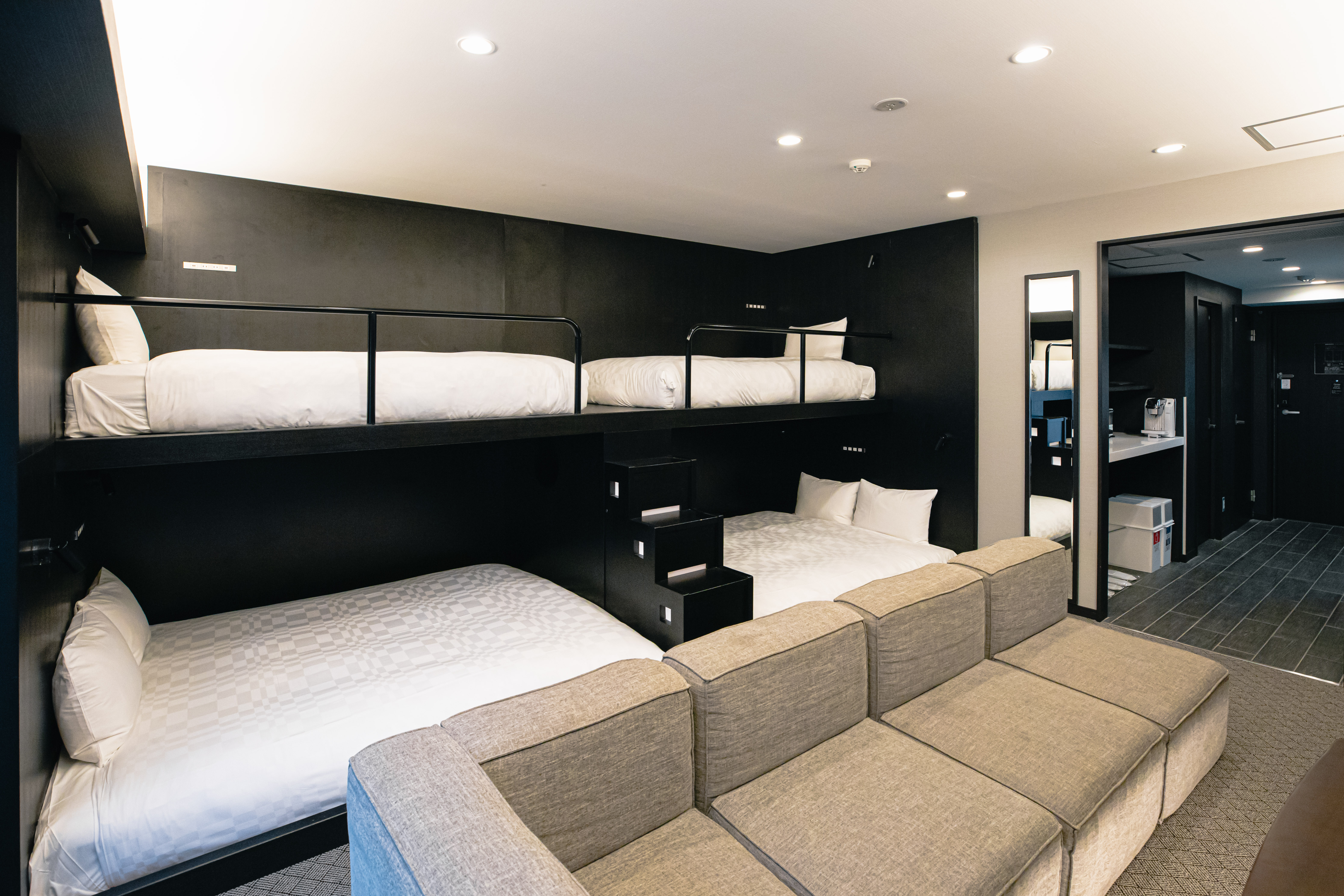 デラックスルームB 6名