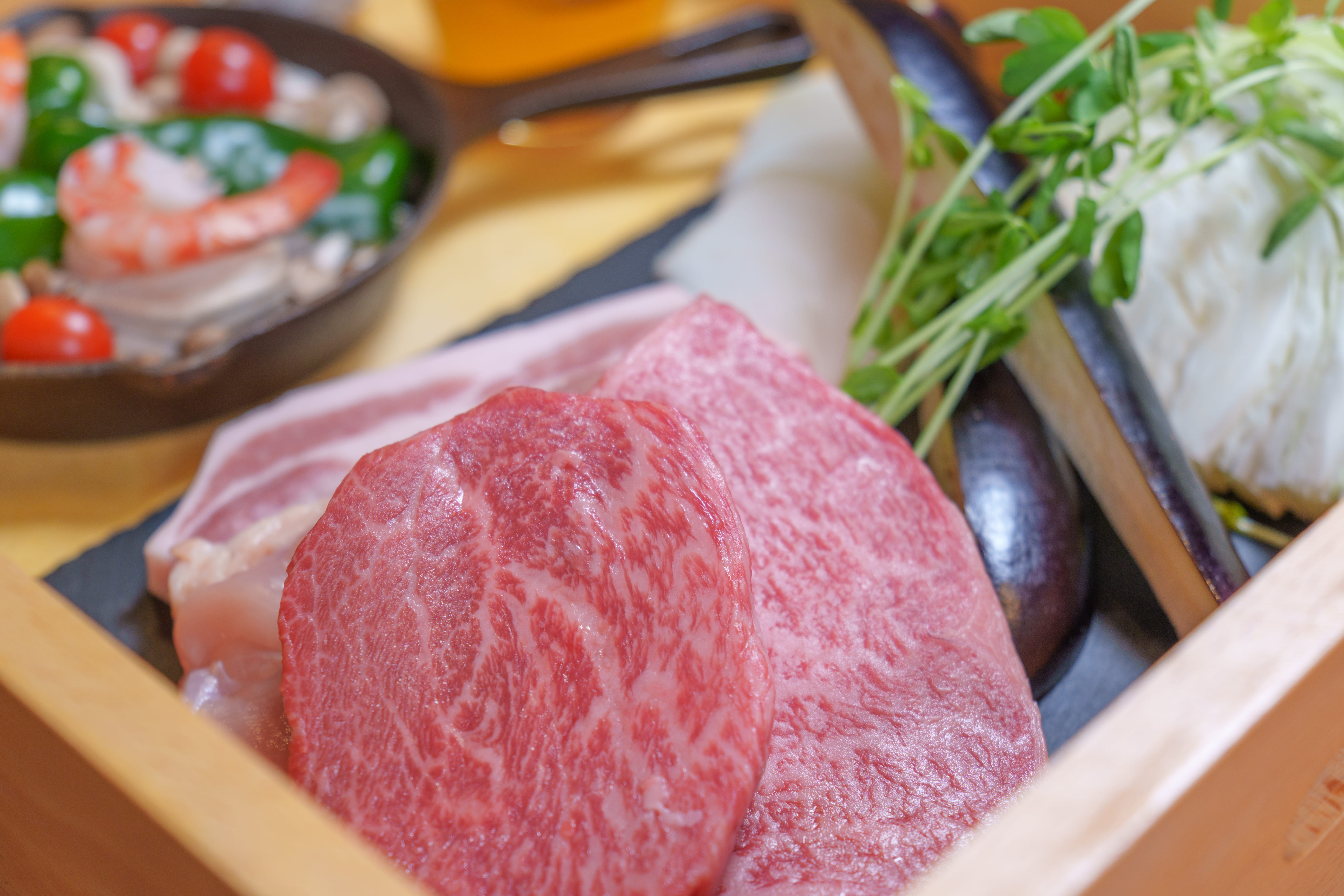 【オードブル＆淡路和牛BBQセット】サシがまんべんなく網目状に入った霜降り牛肉の美味を、どうぞご堪能