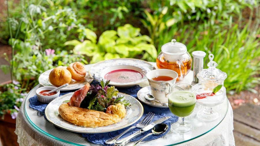【ルゼ・ヴィラ-スタンダード】軽井沢のアンティークで囲まれた客室で過ごす特別な休日【朝食付】