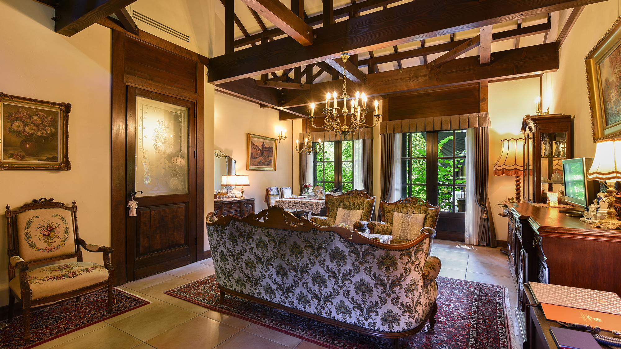 *102号室（1階特別室）/ホテルのエントランスからも近く 床面もフラット