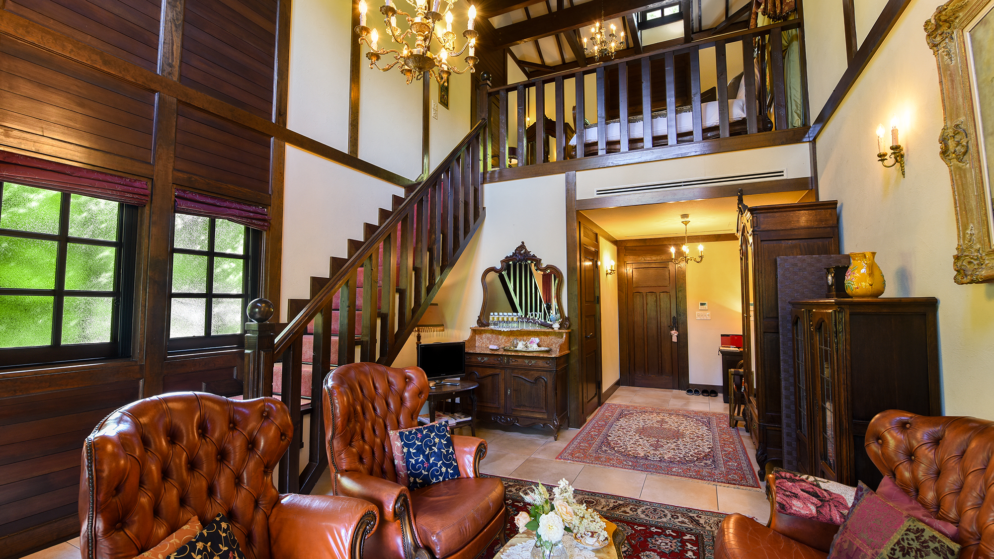 *103号室（1階特別室）/ルゼ・ヴィラで唯一のメゾネットルームは天井高の開放感が魅力