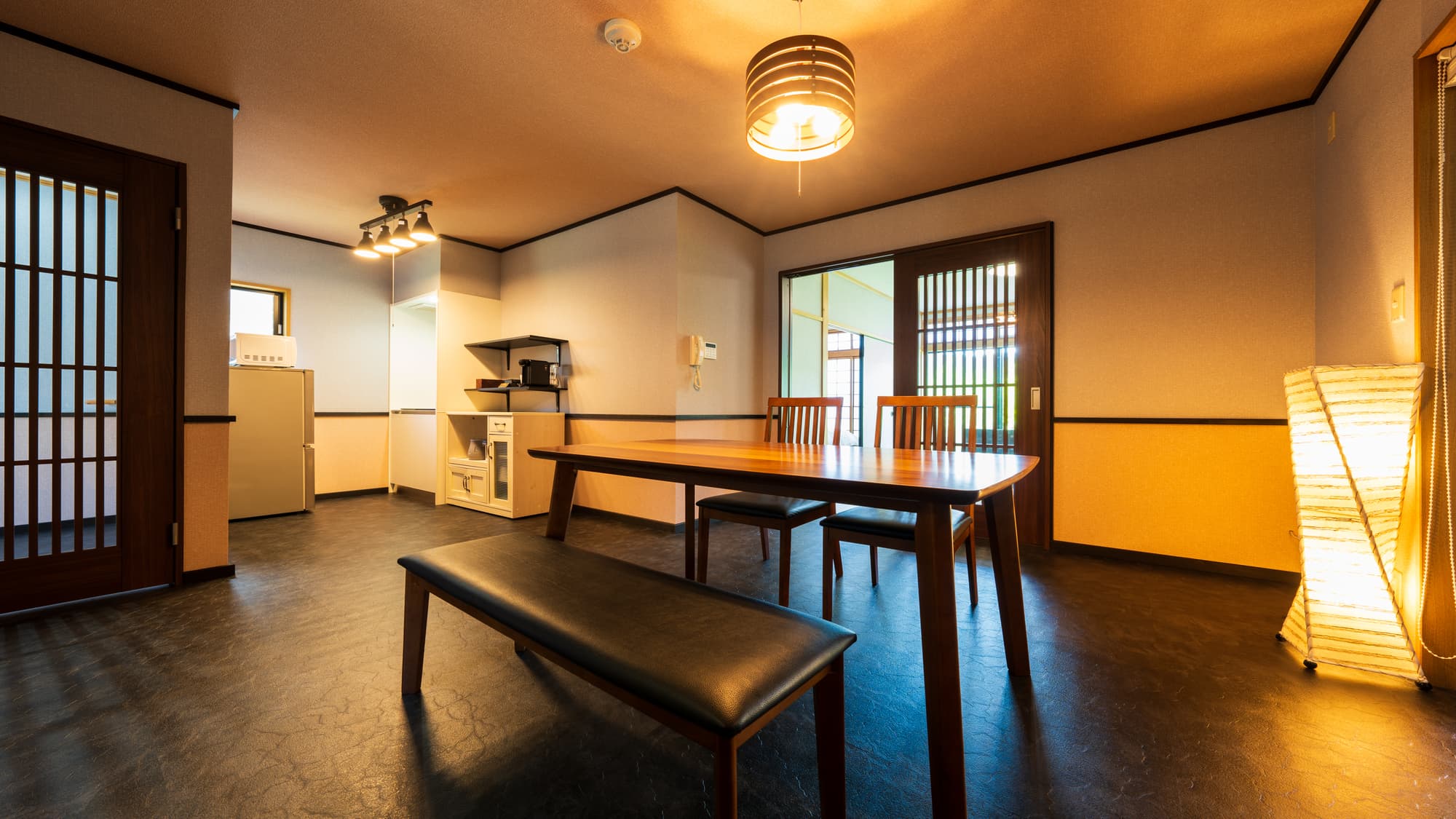 ＜葵 AOI＞ダイニング