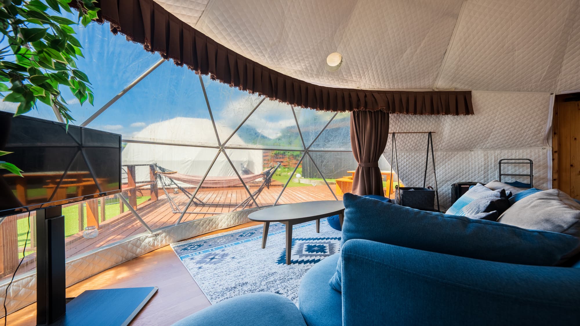 ＜湊 MINATO＞ドームテント内