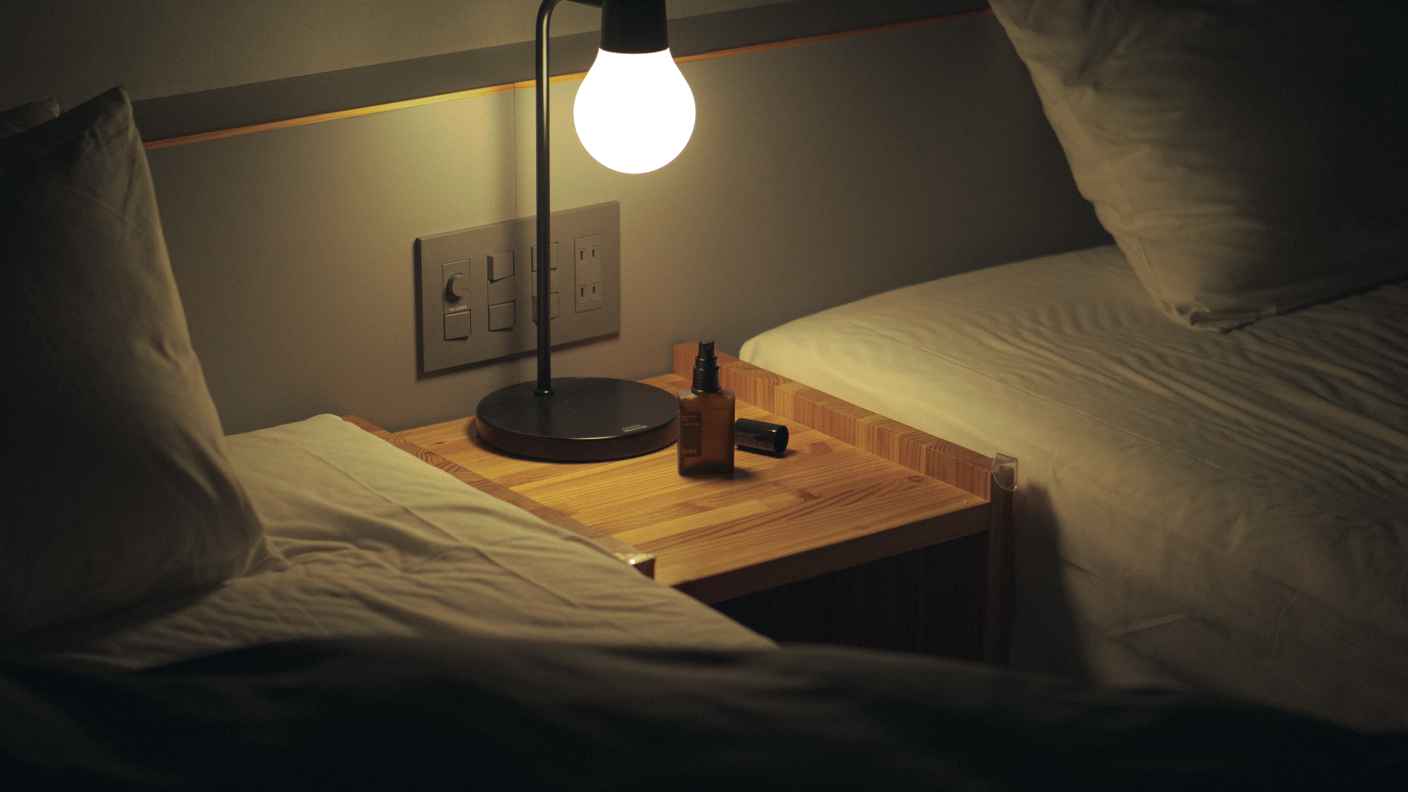 上位客室には、岩手県発の睡眠ウェルネスブランド Sott（ソット） のピローミストをご用意しています