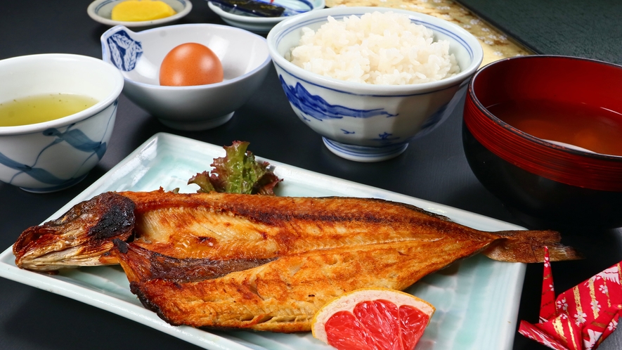 お食事◆朝食は焼き魚がメイン