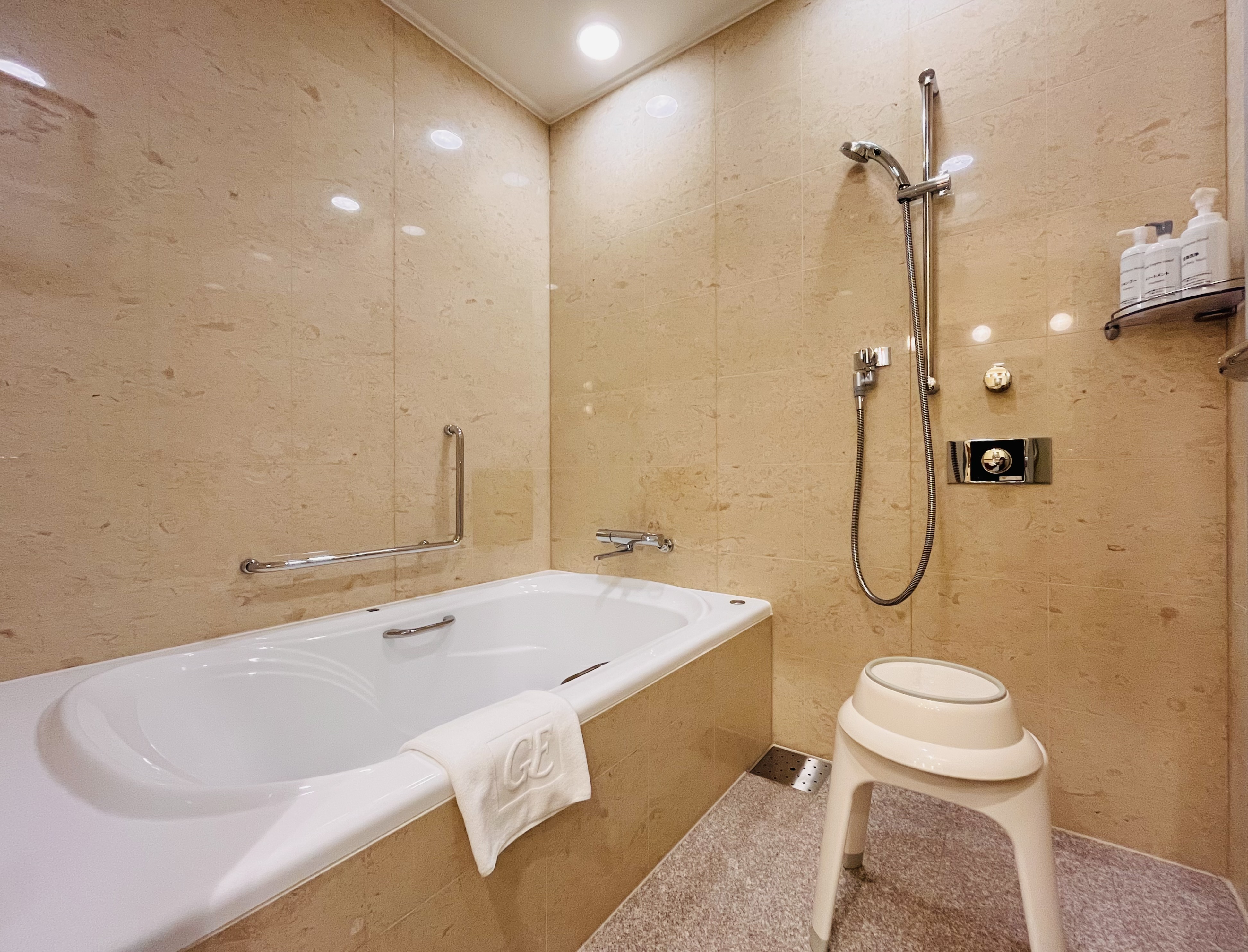 スイートルーム　浴室